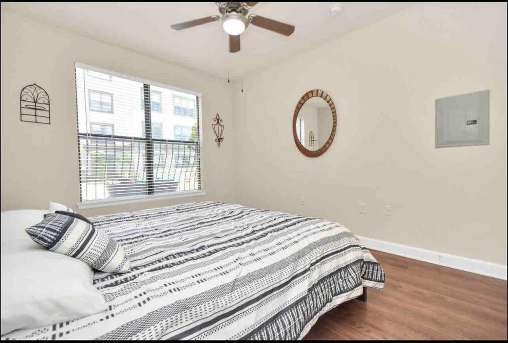 هيوستن Luxury 1Bedroom/Pool View/ Galleria W/Study Desk المظهر الخارجي الصورة
