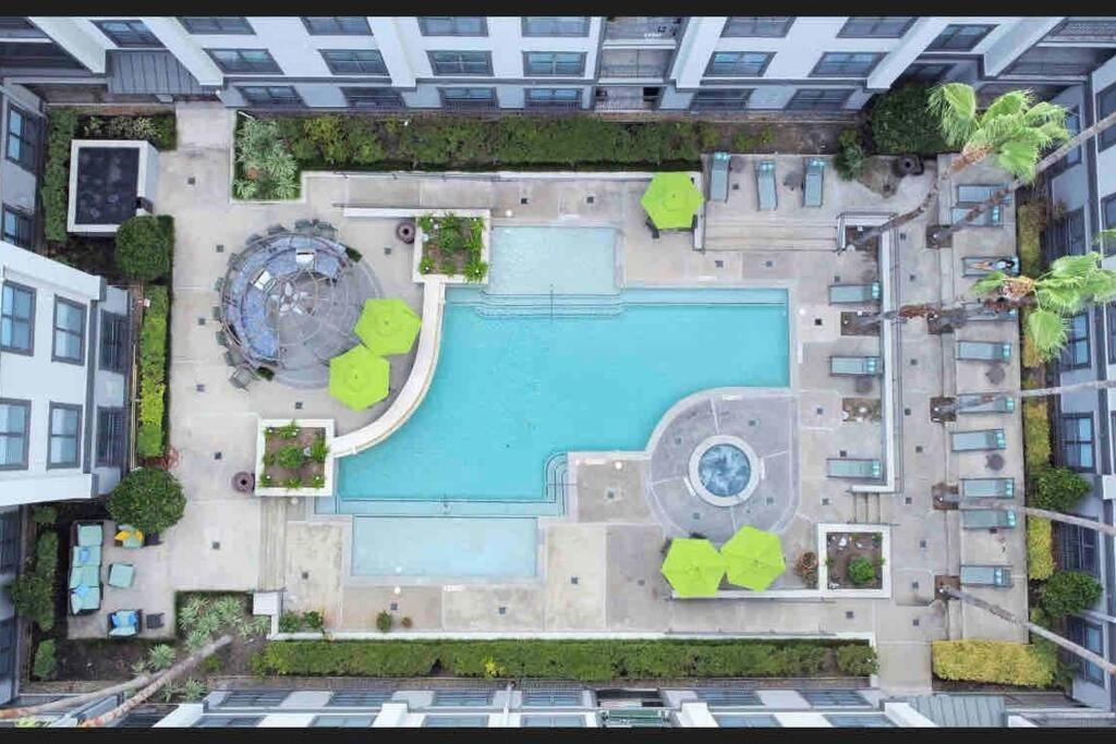 هيوستن Luxury 1Bedroom/Pool View/ Galleria W/Study Desk المظهر الخارجي الصورة