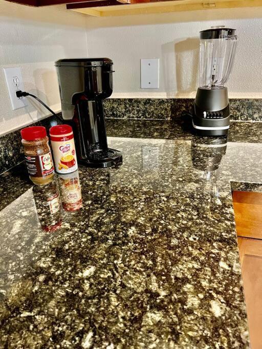 هيوستن Luxury 1Bedroom/Pool View/ Galleria W/Study Desk المظهر الخارجي الصورة